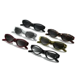 Trendy Retro Black Cat-Eye Sunglasses (Silver Star Detail) – Luxury INS Vibe, Perfect for Stunning Street Snaps
