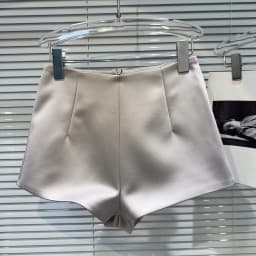 High end 2025 summer new niche solid color satin cotton brocade simple workplace temperament part slim fit shorts