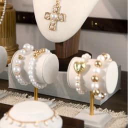 Walnut Base Linen Neck Mannequin Jewelry Display Bust Necklace Chain Pendant Showcase Stand For Shop Shooting Display