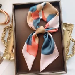 New 2025 Designer Scarfs Luxury Silk Square Scarf for Women Fashion Lady Hair Bands Ribbon Headband Accessories Bandana