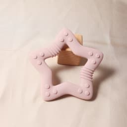 New Star Silicone Teether Food Grade Heart Baby Teething Toy