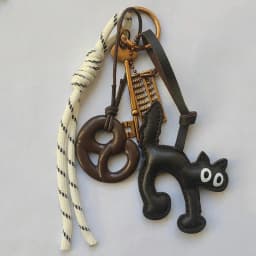 Classic Cute Leather Chocolate Cat Keychain Pendant Lovely Car Key Ring Bag Charm Phone Pendant Trinket Key Ring Accessories