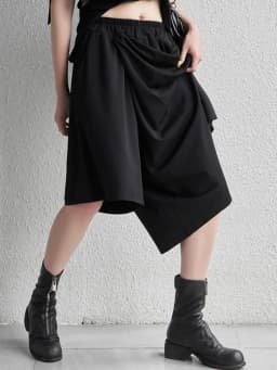 [EAM] High Elastic Waist Black Irregular Casual Pants New Loose Fit Trousers Women Fashion Tide Spring Autumn 2026 1DF4734