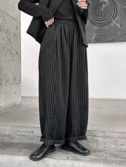 [EAM]  High Elastic Waist Black Stripe Wide Leg Thick Woolen Pants New Trousers Women Fashion Tide Autumn Winter 2026 1DH2448
