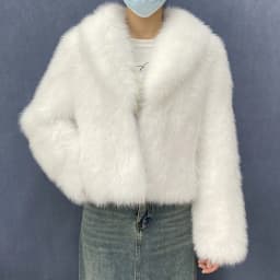 Women's Winter Fur Coat round Neck Design Fox Large Lapel Short Top Elegant Warmth for Cold Weather