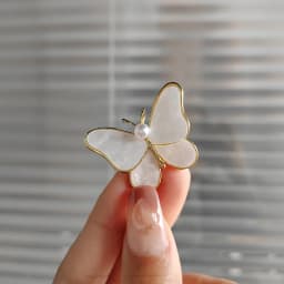 Green Red Crystal Rhinestone Four-Leaf Clover Flower Brooches Lapel Pins Jewelry Clothing Accessories Brooch for Women 2024