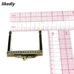 1 Piece 7 CM Square Embossing Metal Purse Frame Kiss Lock Coin Purse DIY Handmade Accessories Bronze Or Silver Or Gun Black