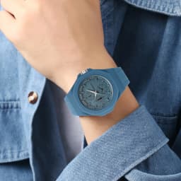 Unisex Silicone Strap Simple and Stylish Quartz Watch