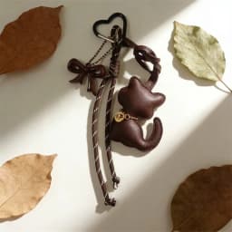 Stylish PU Leather Cat Pendant Keychain Bag Charm Hanging -Fashionable & Fun Accessory for Bags
