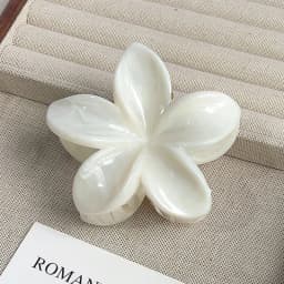 Elegant Flower Hair Clip Crab 8cm Large Plastic Hair Claw Clips For Women Hairclip Cute Beach Hair Accessories Hawaiian Barrette