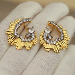 New Sight Design Crystal Irregular Heart Stud Earrings for Women Fashion Brand Jewelry Unique Zirconia Hollow Earrings