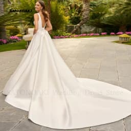Customized Elegant Simple V-Neck Satin Wedding Dress for Bride A-Line Sweep Train Bridal Gown with Pockets Bow Vestidos De Novia
