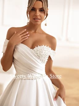 Ball Gown Wedding Dress Princess Bride Dresses Customized Off Shoulder Pleat Pearls Sweep Train Satin Bridal Gown for Woman