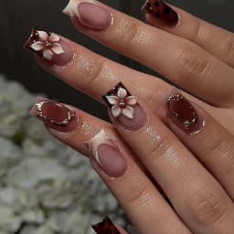 24Pcs French Short Square White Reusable False Nail Tips with Rhinestone Star Chain Nude Pink Acrylic Lovely Nails Fashion Set
