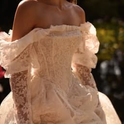 Elegant Off Shoulder Lace Appliquins Pleat A-Line Bride Wedding Dresses Bridal Gowns Customized