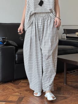 [EAM] High Elastic Waist Blue Plaid Brief Casual Wide Leg Pants New Trousers Women Fashion Tide Spring Autumn 2026 1DJ0747