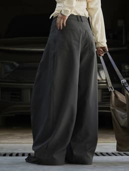 [EAM] High Waist Dark Gray Brief Pocket Long Elegant Wide Leg Pants New Trousers Women Fashion Tide Spring Autumn 2026 1DJ3191