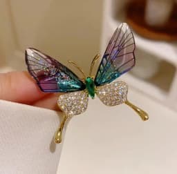 Delicate Green Crystal Lucky Four Leaf Clover Brooches for Women Retro Emerald Heart Lapel Pin Female Wedding Clothing Jewelry