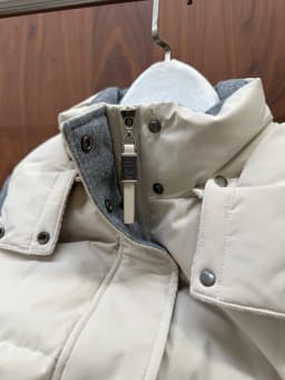 2026 Fall/Winter Women's Hooded Zip-Front Down Vest