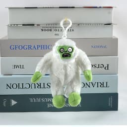 2025 New Style Plants vs Zombies Plush Pendant Cute SunFlower Peashooter Chomper Bag Keychain Decoration Stuffed Doll Kids Gift