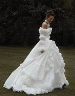 Tokyo White Off the Shoulder Customized Wedding Party Detachable Sleeves Zip Back Bridal Gown Chic A-Line Wedding Gowns 2026