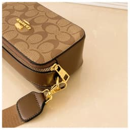 Advanced Women's 2026 New Retro Printed Wide Shoulder Strap Small Square Bag Fashion Single Shoulder Diagonal Cross Bag Trendy