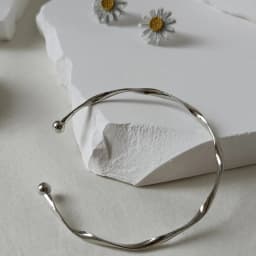 Silver Color Twisted Wave Bracelets Bangles for Women Hand Jewelry New Fashion Cuff Bangles Girl Simple Accessories Pulseras