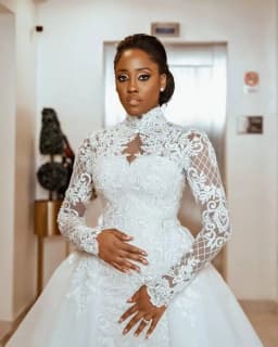 Graceful Lace A Line Wedding Dresses 2023 Beaded High Neck Plus Size Bridal Gowns Detachable Train Applique Long Sleeves Tulle