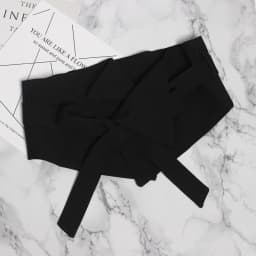 [EAM] Black Cloth Asymmetrical Bow Bandage Wide Belt Personality Women New Fashion Tide All-match Spring Autumn 2026 1A778