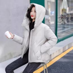 Women's Short Winter Cotton Jacket Warm New Loose Hooded Thick Cotton Coat Trendy Quilted Cotton Padded Jacket Parkas Clothing