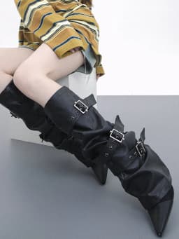 [EAM] Black Buckle Rivet Pu Leather Leg Warmers Knee Sleeve Personality Women New Fashion All-match Spring Autumn 2026 1DK0284
