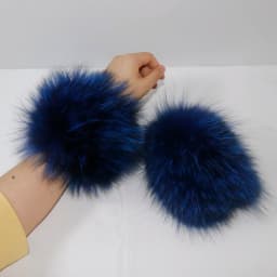 Women's Real Fox Fur Cuff Arm Warmer Lady Bracelet High-Quality Wristband Glove Fashionable Fox Fur Cuffs for Stylish Warmth
