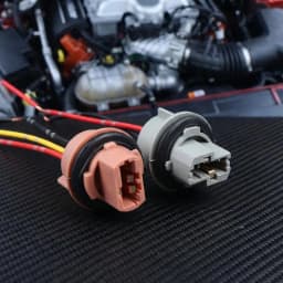 T20 7443 W21W 7440 Brake Light Socket Adapter Female Plug for Car Retrofit Tail Light Harness Anti Corrosion Connector