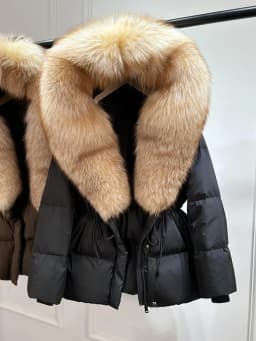 2026 New Winter Real Natural Fox Fur Collar Thick Wam Puffer Jacket Women Hooded Belt Slim White Duck Down Coat Waterproof Parka