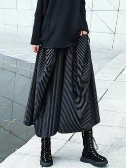 [EAM] High Elastic Waist Black Striped Long Wide Leg Casual Pants New Trousers Women Fashion Tide Spring Autumn 2026 1DH8290