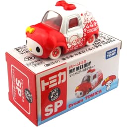Tomica Dream Cartoon Simulation Car Series Snoopy Minion Cap Alloy Toy Model Cute Yellow Car Track Set Play Vehicles & Models