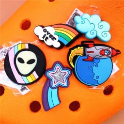 Original Space Alien Designer Shoe Charms 5pcs/lot Shoe Buckle Accessories Luxury Rainbow Sun Clog Dog Upper Jewelry Decorations