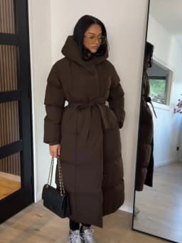 Elegant Long Belted Waist Tie Hooded Puffer Coat Quilted Thick Maxi 2026 Winter Daily Travel Outdoor Outerwear Casual Overcoat