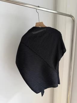 Pleated T-Shirt 2026 Summer New Japane Irregular Cut Pile Collar Top Simple Fashion Lightweight Wrinkle-Free Women Skirt