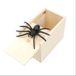 Tricky Toy Simulation Spider Wooden Box Spoof Insect Spider Box Creative Haunted House Horror Scene Layout Small Wooden Box