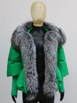 2026 Winter Real Fox Fur Collar White Duck Down Padded Down Jacket Regular Fashion Warm Big Fur Collar Women's Coat