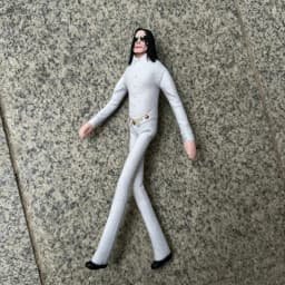Michael Jackson Collectible Doll with 6 Classic Stage Outfits King of Pop Figure MJ Fan Gift Desktop Home Decor Ornament