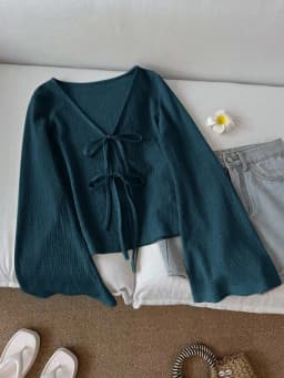 Women's Casual Solid Color Tie Front Semi-Fitted Flare Sleeve Blouse V-Neck Knit Textured Fabrics Cottagecore Top Spring/Fall