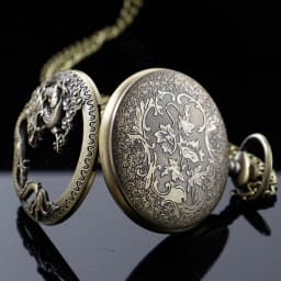 Antique Exquisite Flying Dragon Embossed Quartz Pocket Watch Men's Necklace Pendant Clock Women's Jewelry Accessories Gift