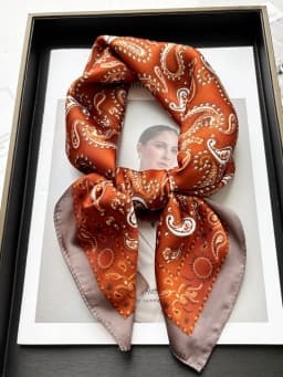 Luxury Print Imitation Silk Square Scarf Women Spring Neck Tie Shawl Wraps Female Hair Hand Wrist Headkerchief Hijab Bandana