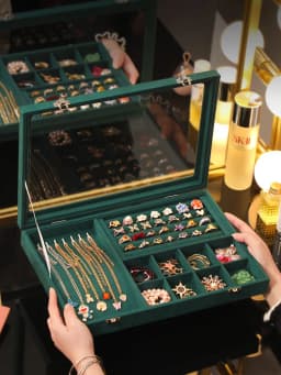 Jewelry Box Storage High-grade Exquisite Jewelry Box Bracelet String Necklace Box Ring Earrings Earrings Box Large Capacity