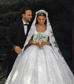 Customized Sequins Wedding Dresses Bridal Ball Gowns Square Neck Puffy Lace Appliques Wedding Gowns Petites Plus Size