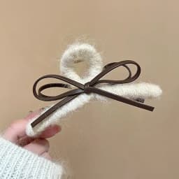 1pc Warm Winter Knit Leather Bow Hair Clipper for Women - New Style, High-Quality Shark Clip Hair Accessories