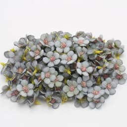100PCS 2cm Mini Artificial Flowers Fake Flower Heads Craft Daisy Silk Flower for Crown Scrap Wedding DIY Garland Headdress Decor