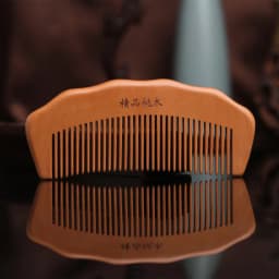 Wooden Combs Engraved Peach Massage Anti-Static Comb Women Natural Peach Wood Beauty Accessories Healthy Hair Care Styling Tools